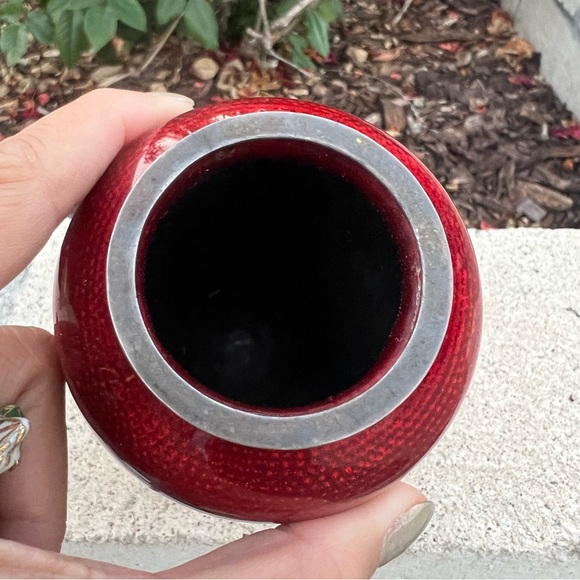 VINTAGE Japanese Cloisonne pigeon blood floral vase|5” tall - Picture 4 of 6